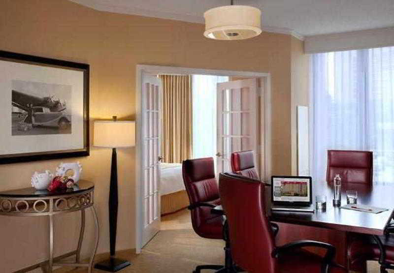 Chicago Marriott Suites O'Hare Rosemont Eksteriør billede