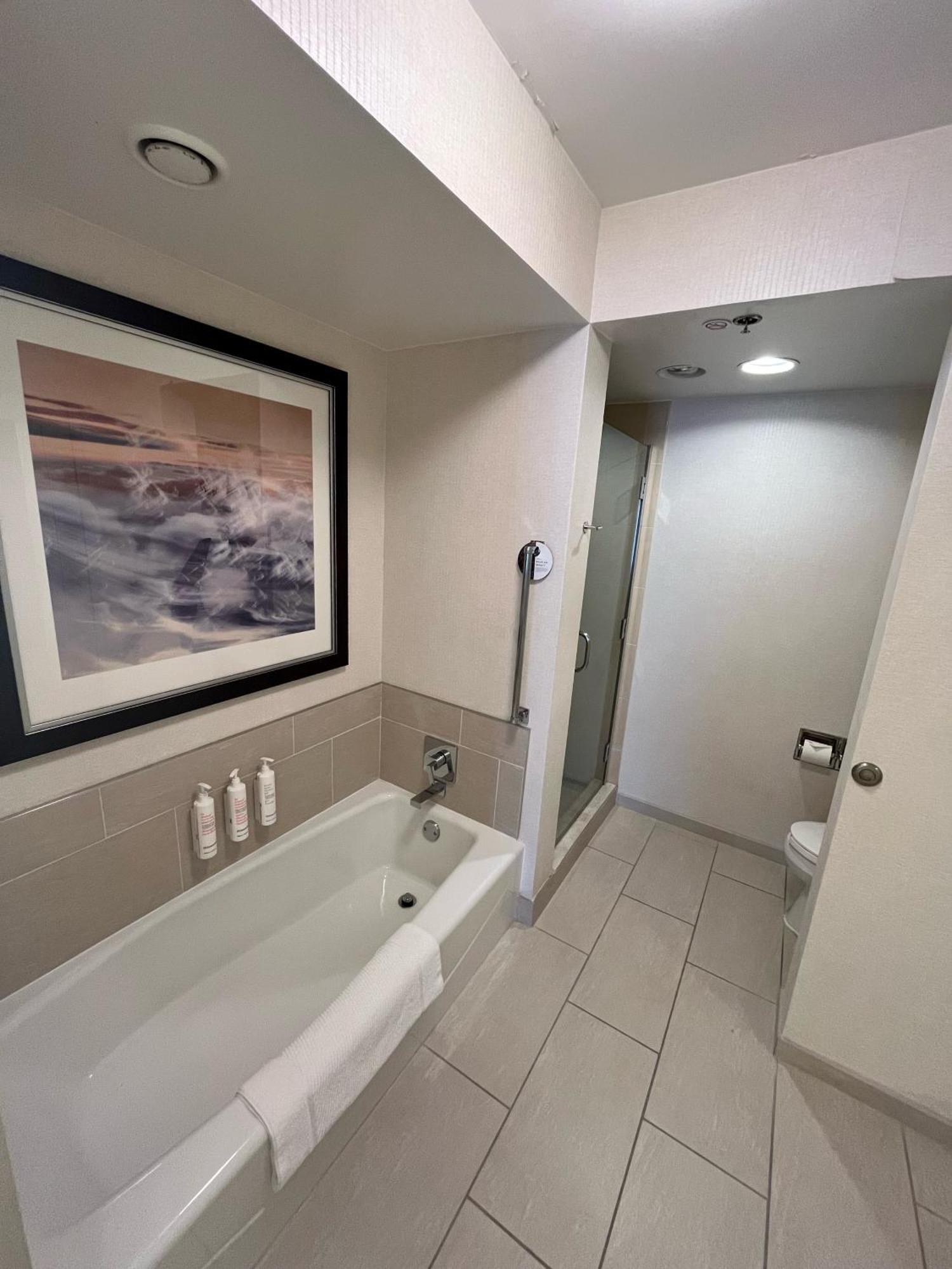 Chicago Marriott Suites O'Hare Rosemont Eksteriør billede