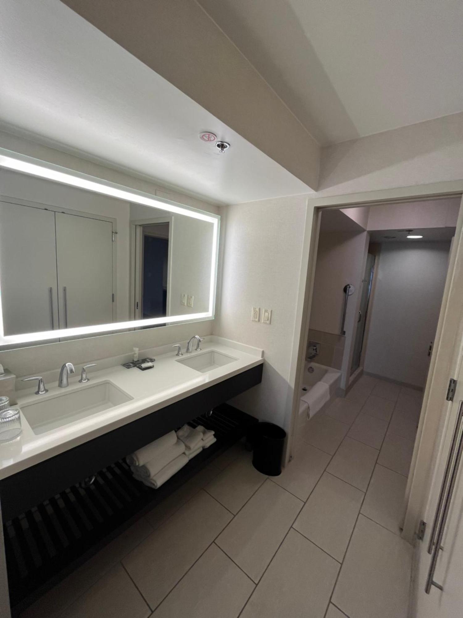 Chicago Marriott Suites O'Hare Rosemont Eksteriør billede